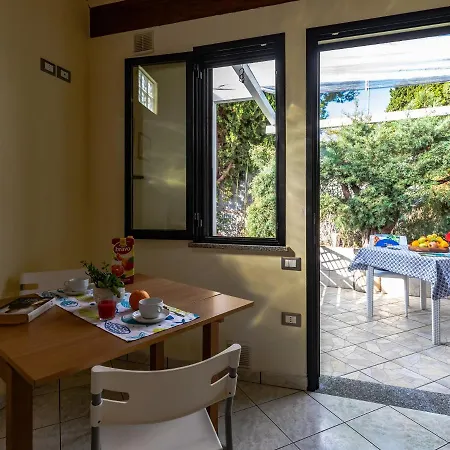 شقة فندقية Riviera Calabra زامبروني