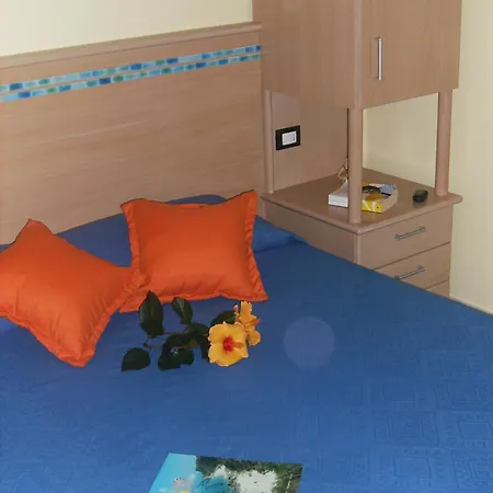 شقة فندقية Riviera Calabra زامبروني
