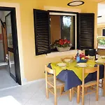 Ξενοδοχείο με διαμερίσματα Riviera Calabra Zambrone