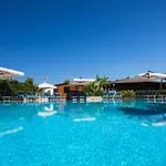 Lejlighedshotel Riviera Calabra 3*