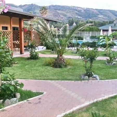 Riviera Calabra Апарт-отель Цамброне